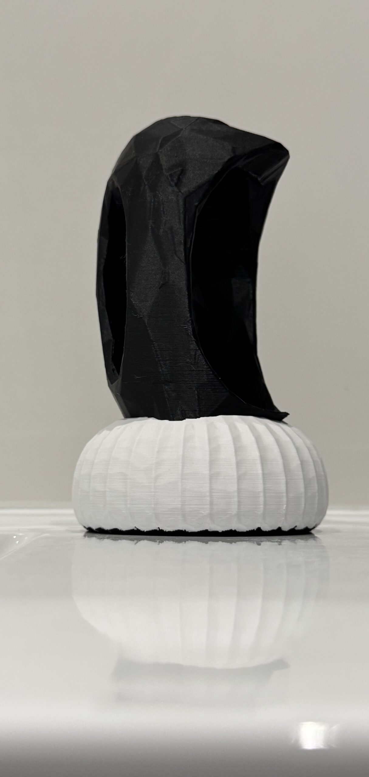3D Printed Abstract Vase Black & White - Image 5