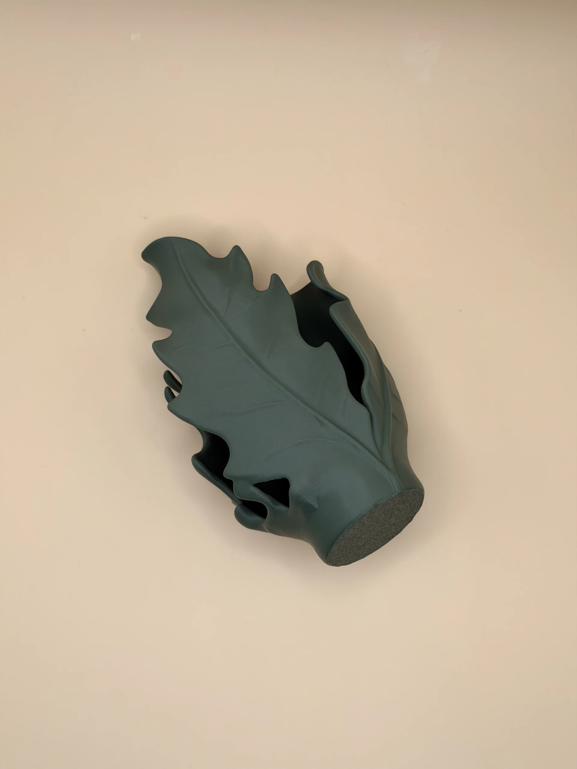 Stunning 3D Printed Green Leaf Shape Vase UK – Modern Botanical Home Decor - Image 4